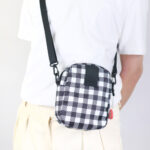 murmur 輕量旅行mini包｜hello kitty （黑白格）｜附吊飾：圖片 5