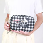 murmur 三摺盥洗包｜hello kitty（黑白格）｜附吊飾：圖片 2